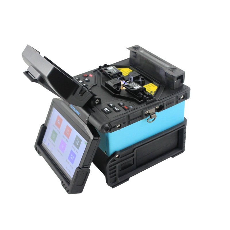 What a good peroforamcn fiber cleaver should have?